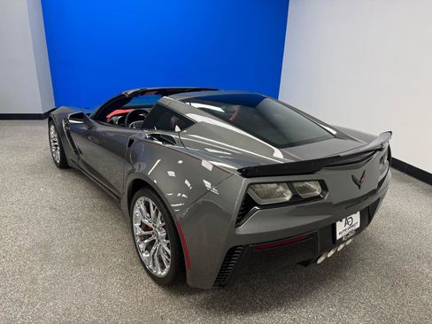 Used 2015 Chevrolet Corvette Z06 w/ 2LZ Preferred Equipment Group RWD image 12