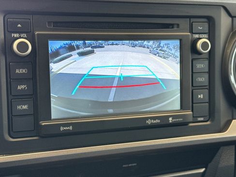 Used 2019 Toyota Tacoma SR5 RWD image 18