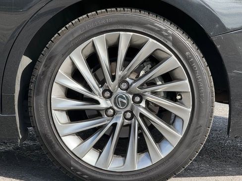 Used 2021 Lexus ES 300h w/ Accessory Package FWD image 3