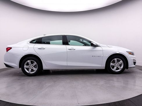 Used 2025 Chevrolet Malibu LS image 38