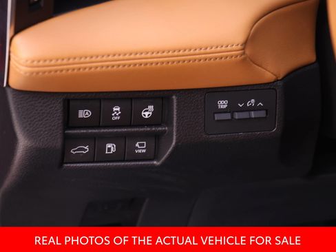 Certified 2021 Toyota Avalon Limited w/ Advanced Safety Package FWD image 15