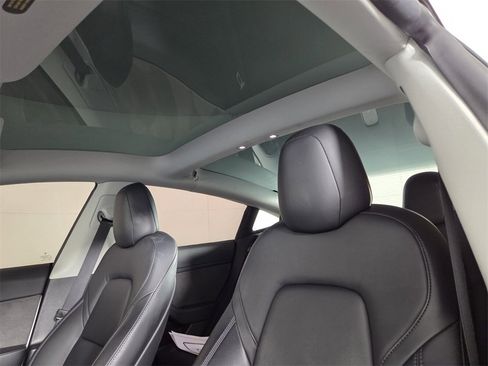 Used 2023 Tesla Model 3 Standard Range image 22