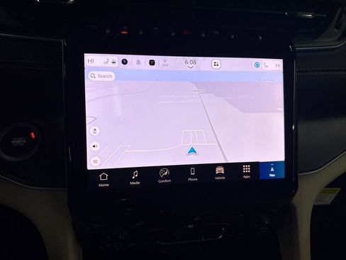 New 2025 Jeep Grand Cherokee Limited w/ Black Appearance Package image 19