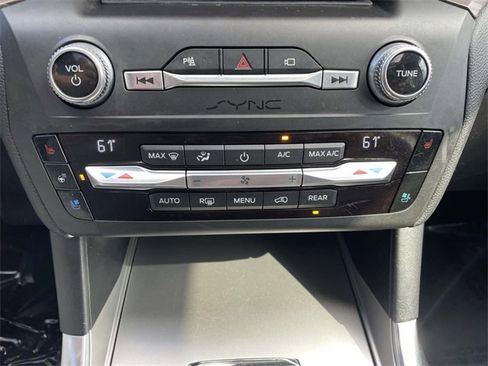 Certified 2020 Ford Explorer Limited image 22