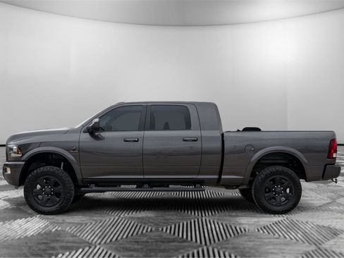 Used 2018 RAM 2500 Laramie w/ Sport Appearance Group AWD/4WD image 7