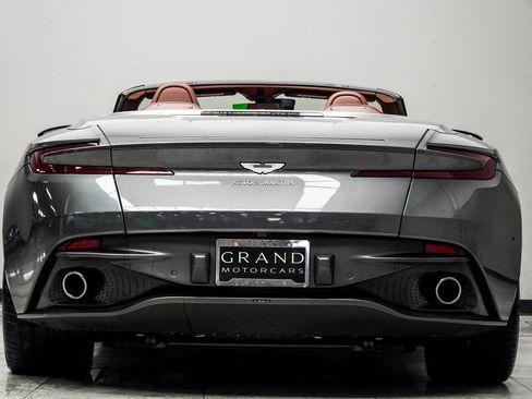 Used 2019 Aston Martin DB11 Volante image 13