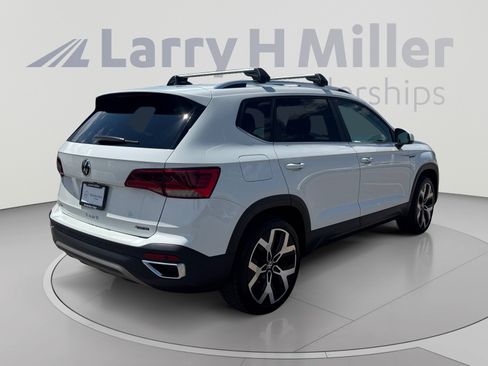 Used 2022 Volkswagen Taos SEL AWD/4WD image 5