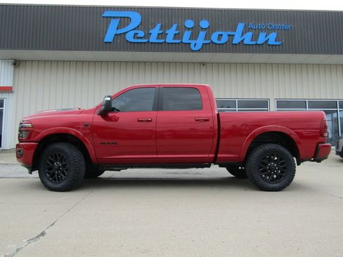 Used 2026 RAM 2500 Limited AWD/4WD image 11