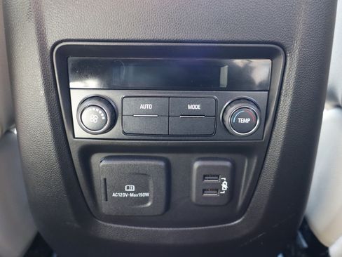 Used 2020 Buick Enclave Essence w/ Sound and Sites Package FWD image 25