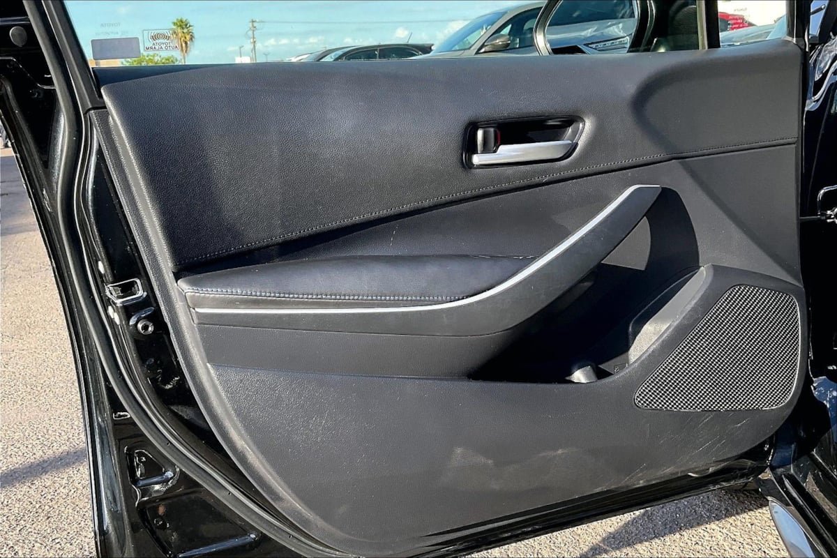 Used 2020 Toyota Corolla SE w/ Carpet Mat Package (TMS) FWD image 20