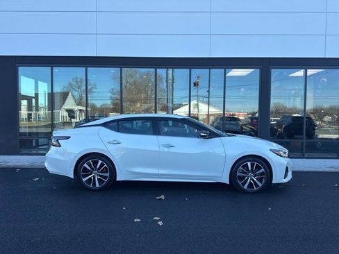 Used 2021 Nissan Maxima 3.5 SV w/ Floor Mat Group image 2