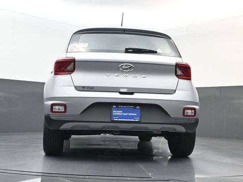 Certified 2026 Hyundai Venue SEL FWD image 25