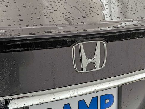 Used 2017 Honda Accord EX-L image 12