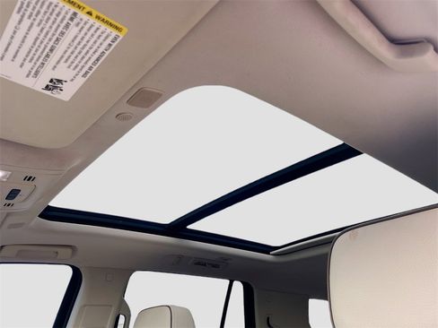 Used 2022 GMC Yukon Denali image 14