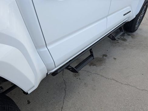 Used 2025 Toyota Tacoma TRD Sport AWD/4WD image 29