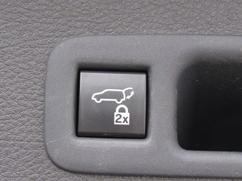 Certified 2024 Toyota Sienna XLE Woodland Edition AWD/4WD image 26