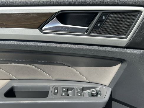 Used 2021 Volkswagen Atlas SE FWD image 19