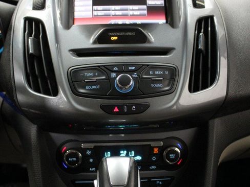 Used 2016 Ford Transit Connect Titanium image 18
