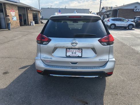 Used 2017 Nissan Rogue SV AWD/4WD image 6