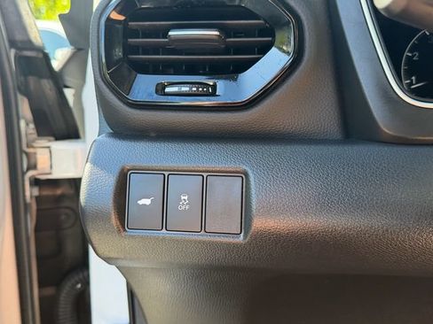 Used 2024 Honda Pilot EX-L image 32