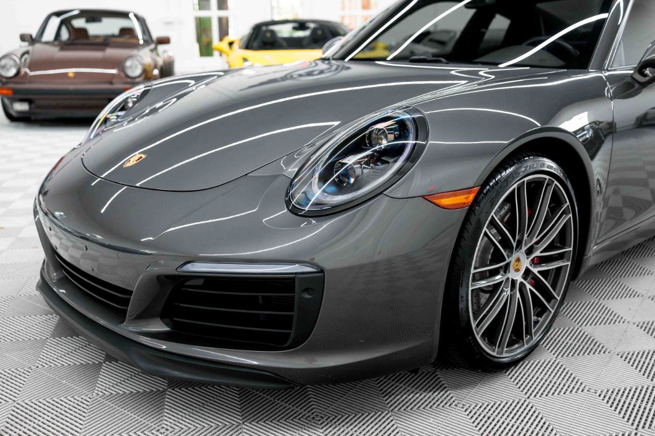 Used 2018 Porsche 911 Carrera S RWD image 13