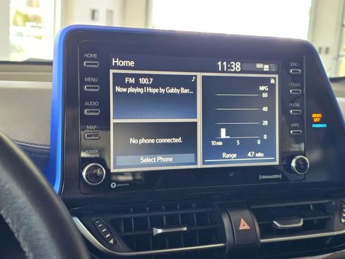 Used 2020 Toyota C-HR XLE FWD image 29