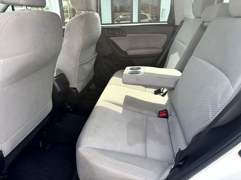 Used 2018 Subaru Forester 2.5i Premium w/ All-Weather Package image 12