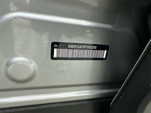 Used 2023 Kia Sportage LX image 32