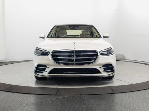 Used 2023 Mercedes-Benz S 500 4MATIC image 2