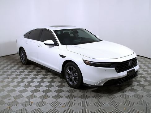 Used 2025 Honda Accord EX-L image 6