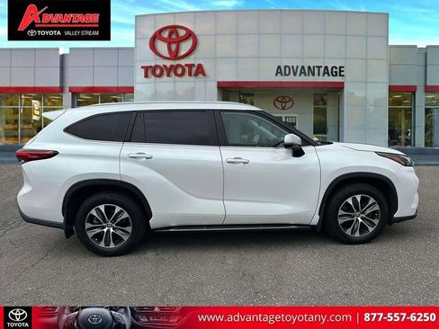 Used 2023 Toyota Highlander XLE AWD/4WD image 5
