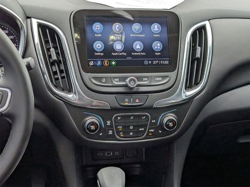 Used 2023 Chevrolet Equinox LT image 12