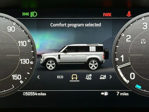 Used 2023 Land Rover Defender 110 S AWD/4WD image 14