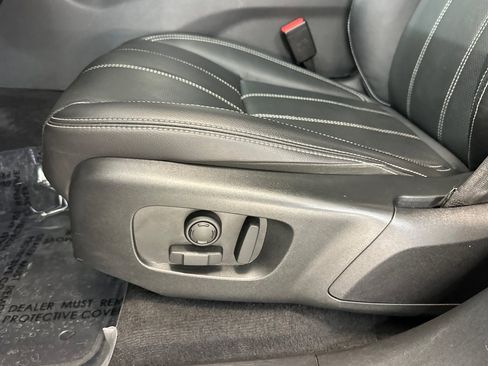 Used 2023 Land Rover Range Rover Velar R-Dynamic S image 15