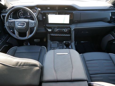 Used 2025 GMC Sierra 2500 AT4X w/ AT4X AEV Edition AWD/4WD image 15