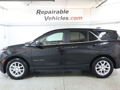 Used 2024 Chevrolet Equinox LT w/ LPO, Floor Liner Package FWD image 1