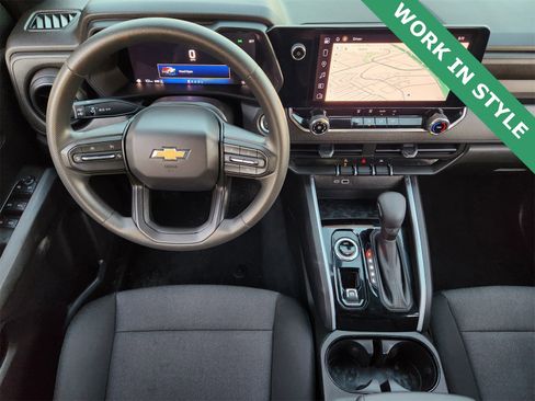Used 2025 Chevrolet Colorado W/T w/ Advanced Trailering Package image 25