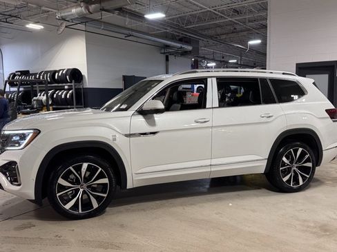 New 2026 Volkswagen Atlas SEL Premium R-Line image 36