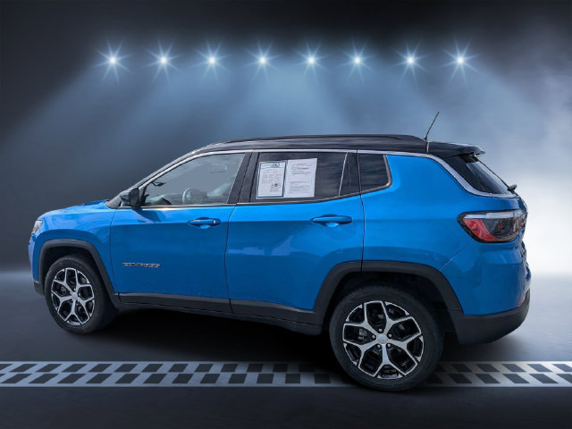 Used 2024 Jeep Compass Limited AWD/4WD image 5