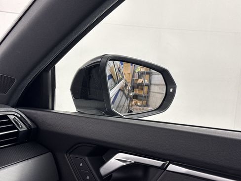 Used 2020 Audi Q3 2.0T Premium w/ Convenience Package AWD/4WD image 18