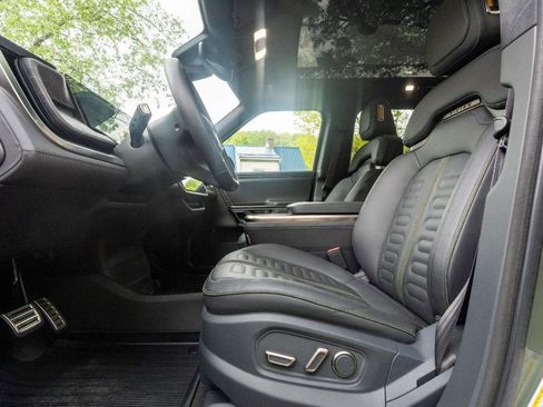 Used 2022 Rivian R1T Launch Edition AWD/4WD image 14