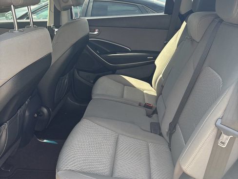 Used 2017 Hyundai Santa Fe SE w/ Cargo Package AWD/4WD image 16
