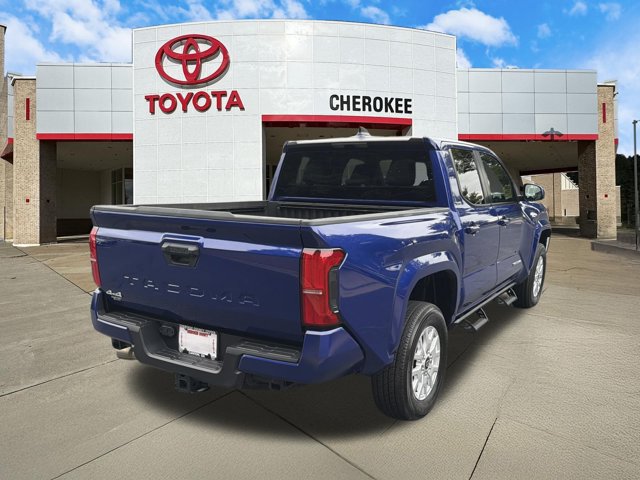Used 2025 Toyota Tacoma SR5 AWD/4WD image 5