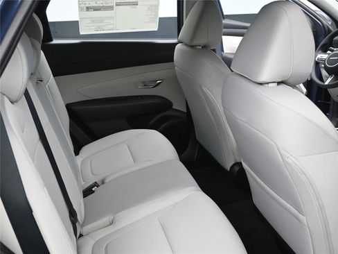 New 2026 Hyundai Tucson SE image 8