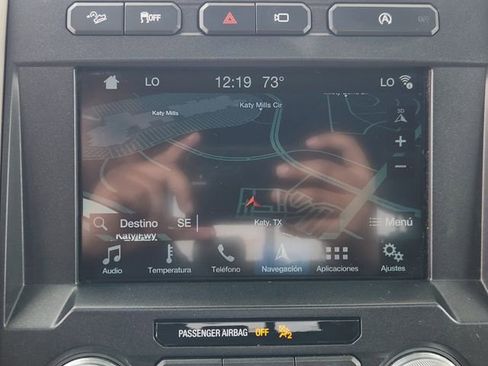 Used 2018 Ford F150 Platinum w/ Equipment Group 701A Luxury image 14