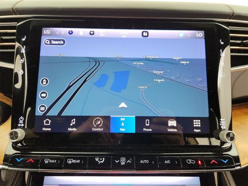 Used 2022 Jeep Grand Wagoneer Series III image 6