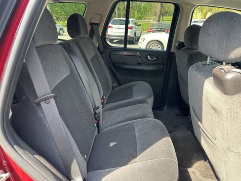 Used 2007 GMC Envoy SLE image 25