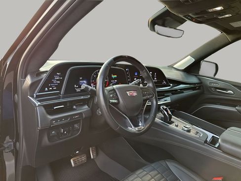 Used 2023 Cadillac Escalade ESV V w/ LPO, ONYX Package image 27