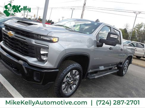 Certified 2025 Chevrolet Silverado 2500 Custom w/ Custom Convenience Package AWD/4WD image 3