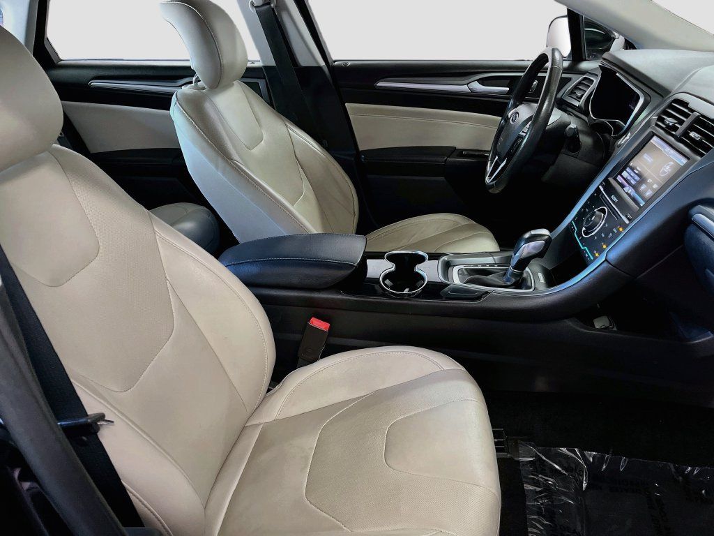 Used 2015 Ford Fusion Titanium FWD image 29